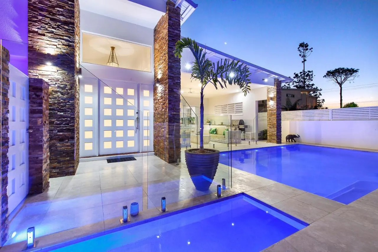 Exquisite Riverside Living, Noosaville Australia