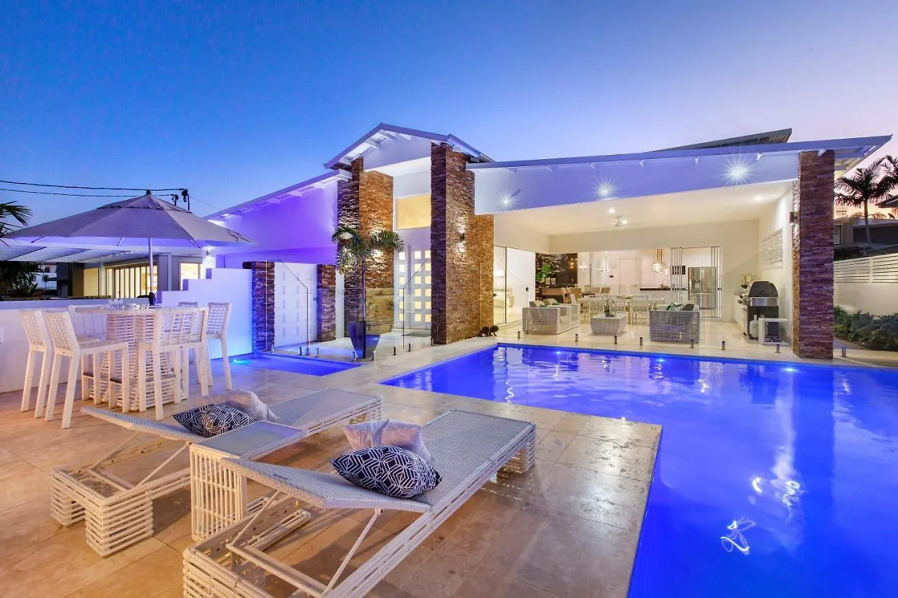 Exquisite Riverside Living, Noosaville